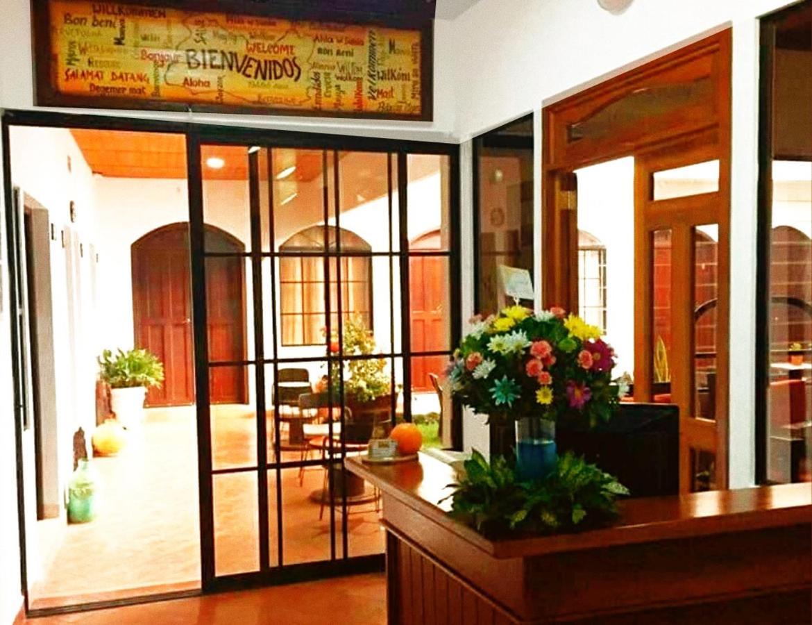 Hostal Las Puertas Santa Ana Esterno foto