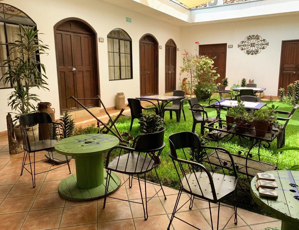 Hostal Las Puertas Santa Ana Esterno foto